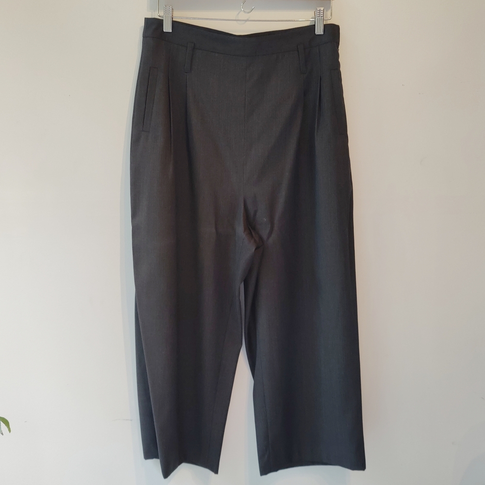 a. Oei Cropped High-Waist Charcoal Gray Pants